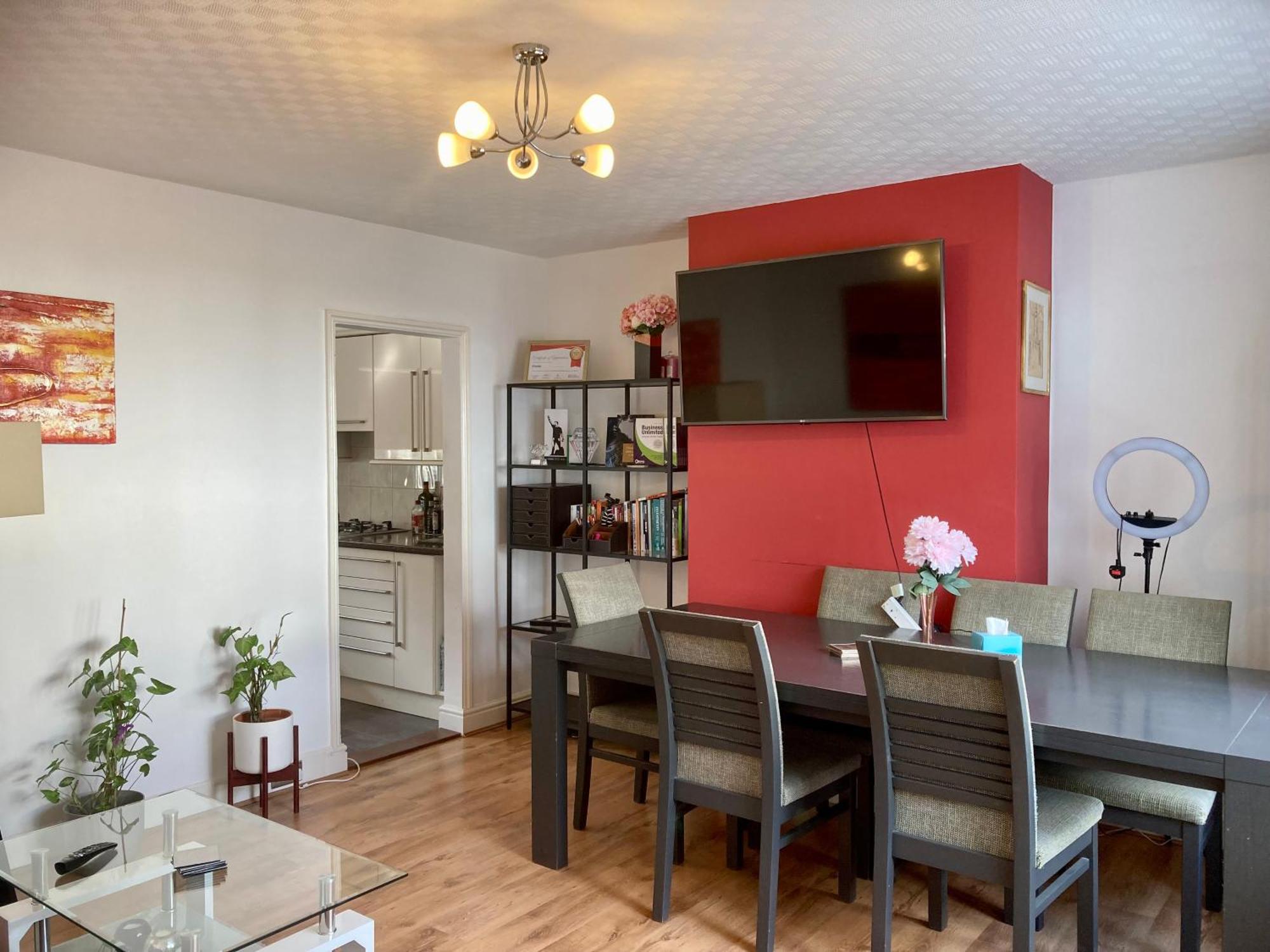 Cosy Modern Family Home Free Parking Garden Londra Esterno foto