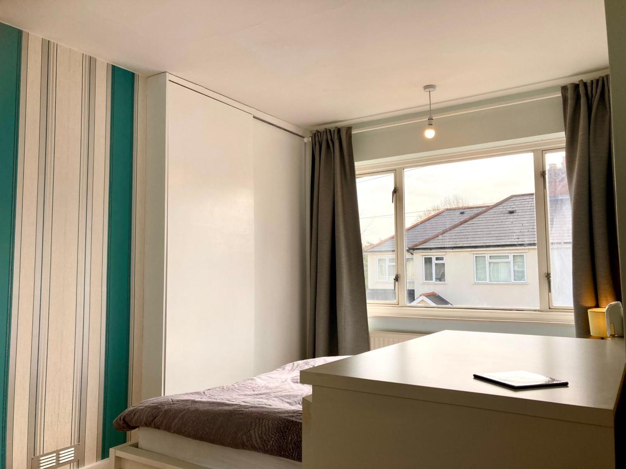 Cosy Modern Family Home Free Parking Garden Londra Esterno foto